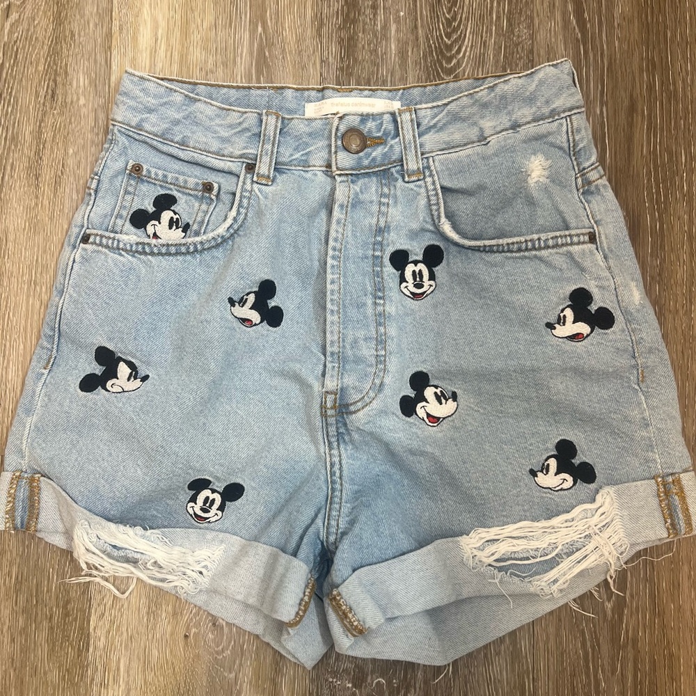 RARE ZARA INFLUENCER DISNEY Blue Denim Mickey Embroidered Women’s Shorts